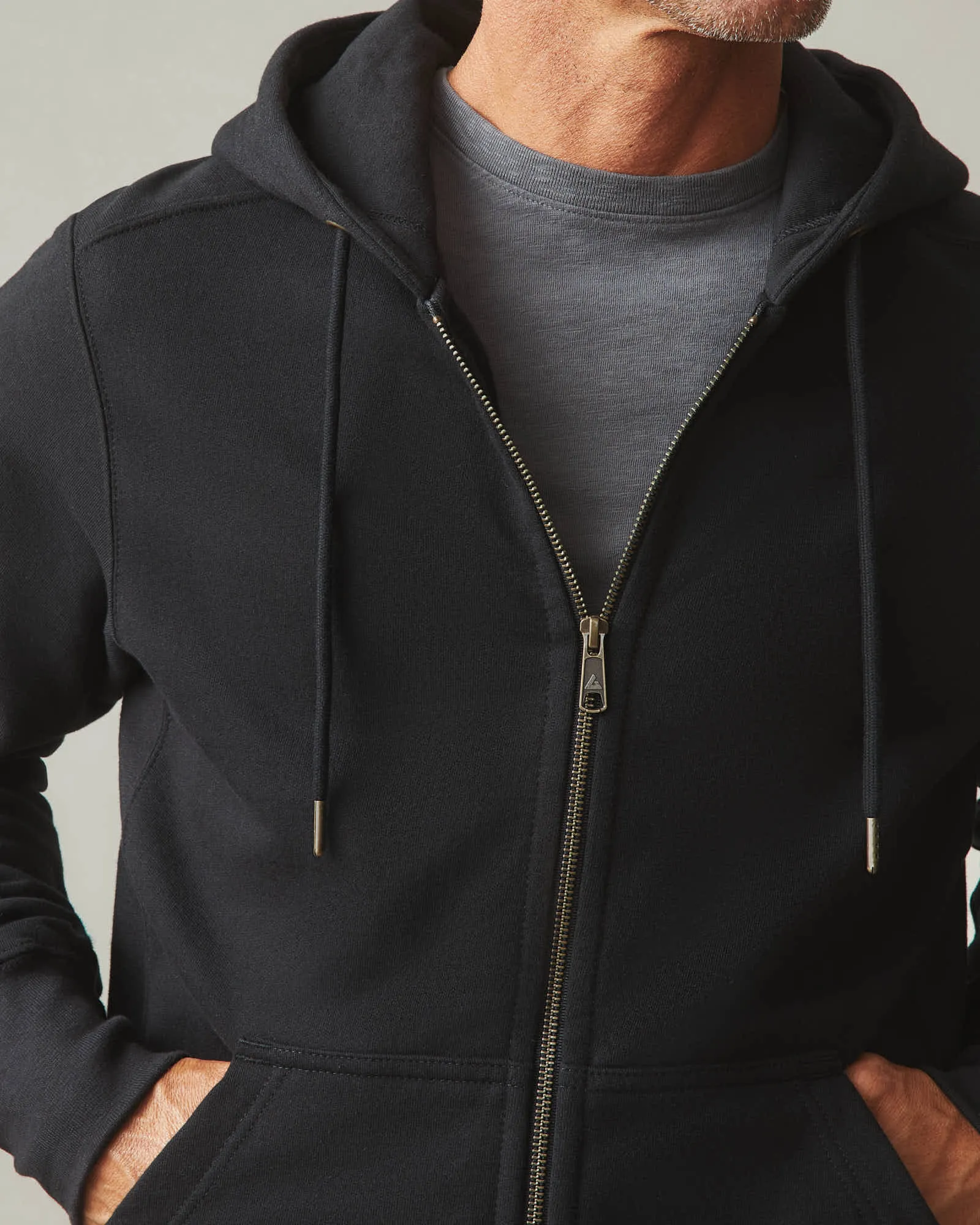 Classic Full Zip - Black