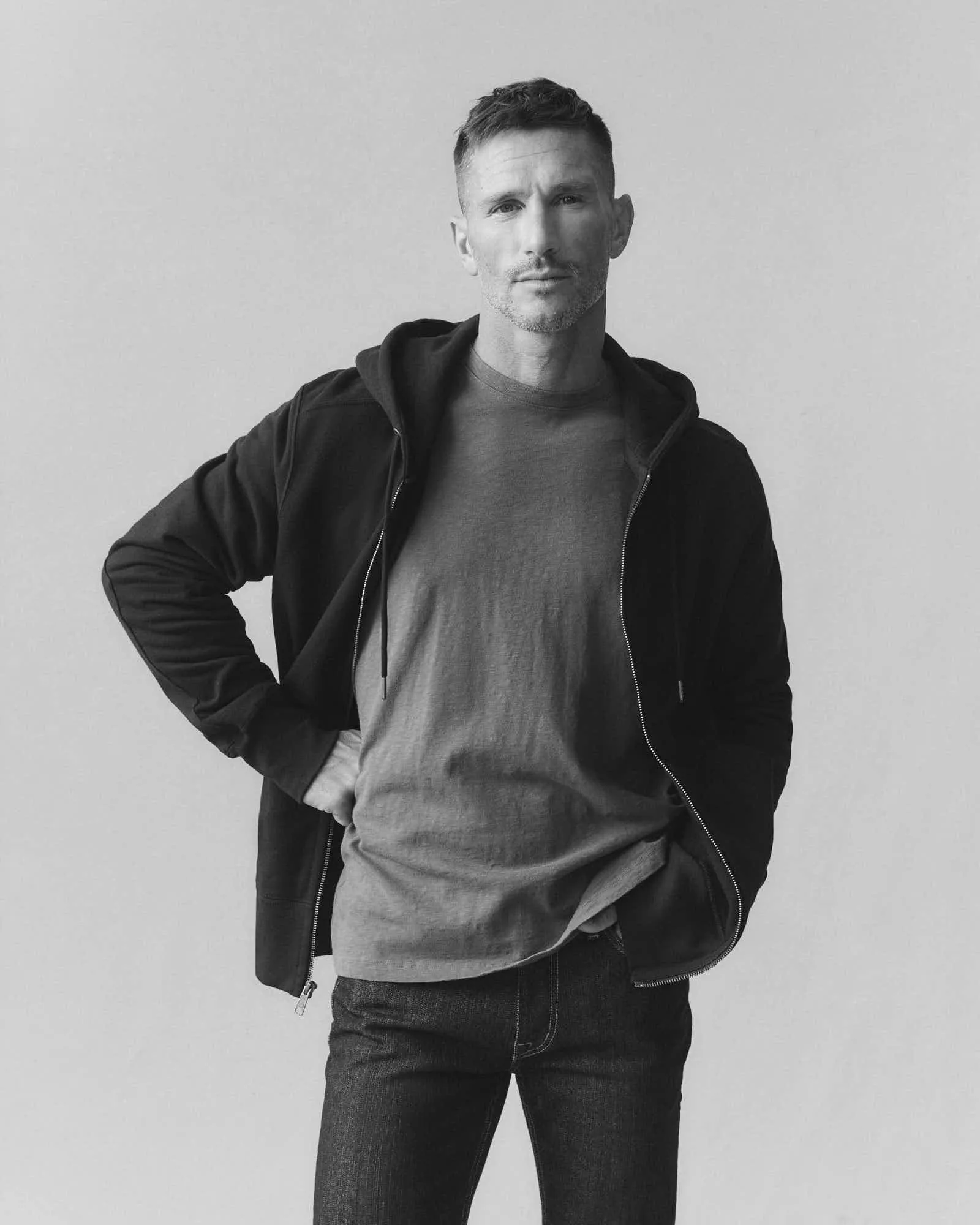 Classic Full Zip - Black