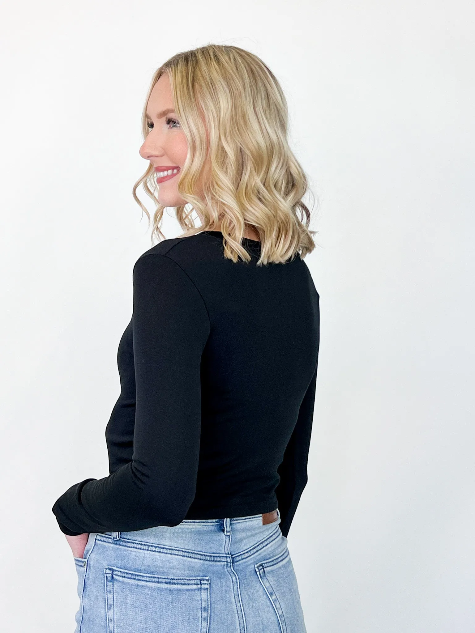 Reagan - Long Sleeve Faux Fur Crop Top (Black)